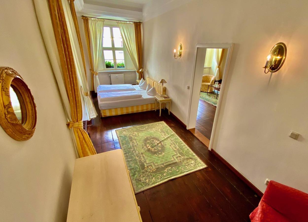 Hotel Graf Von Mansfeld ลูเธอร์ชตัดท์ ไอสเลเบน ภายนอก รูปภาพ