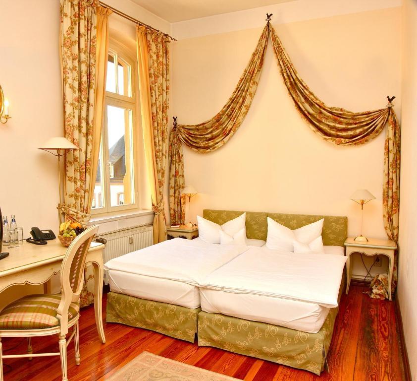 Hotel Graf Von Mansfeld ลูเธอร์ชตัดท์ ไอสเลเบน ห้อง รูปภาพ