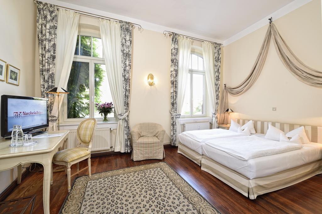 Hotel Graf Von Mansfeld ลูเธอร์ชตัดท์ ไอสเลเบน ห้อง รูปภาพ