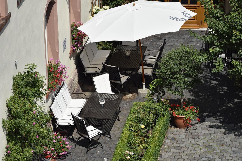 Hotel Graf Von Mansfeld ลูเธอร์ชตัดท์ ไอสเลเบน ภายนอก รูปภาพ