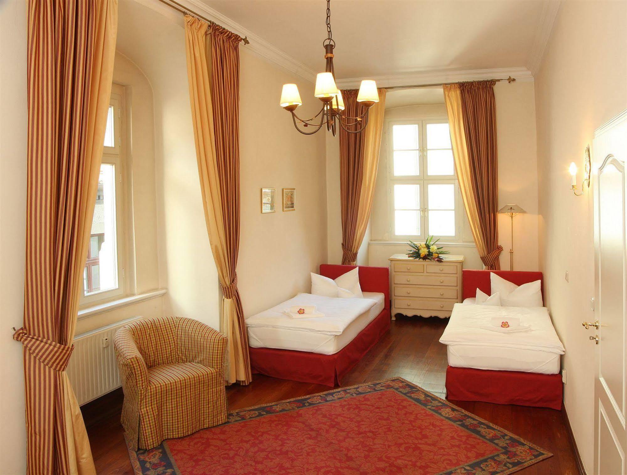 Hotel Graf Von Mansfeld ลูเธอร์ชตัดท์ ไอสเลเบน ภายนอก รูปภาพ