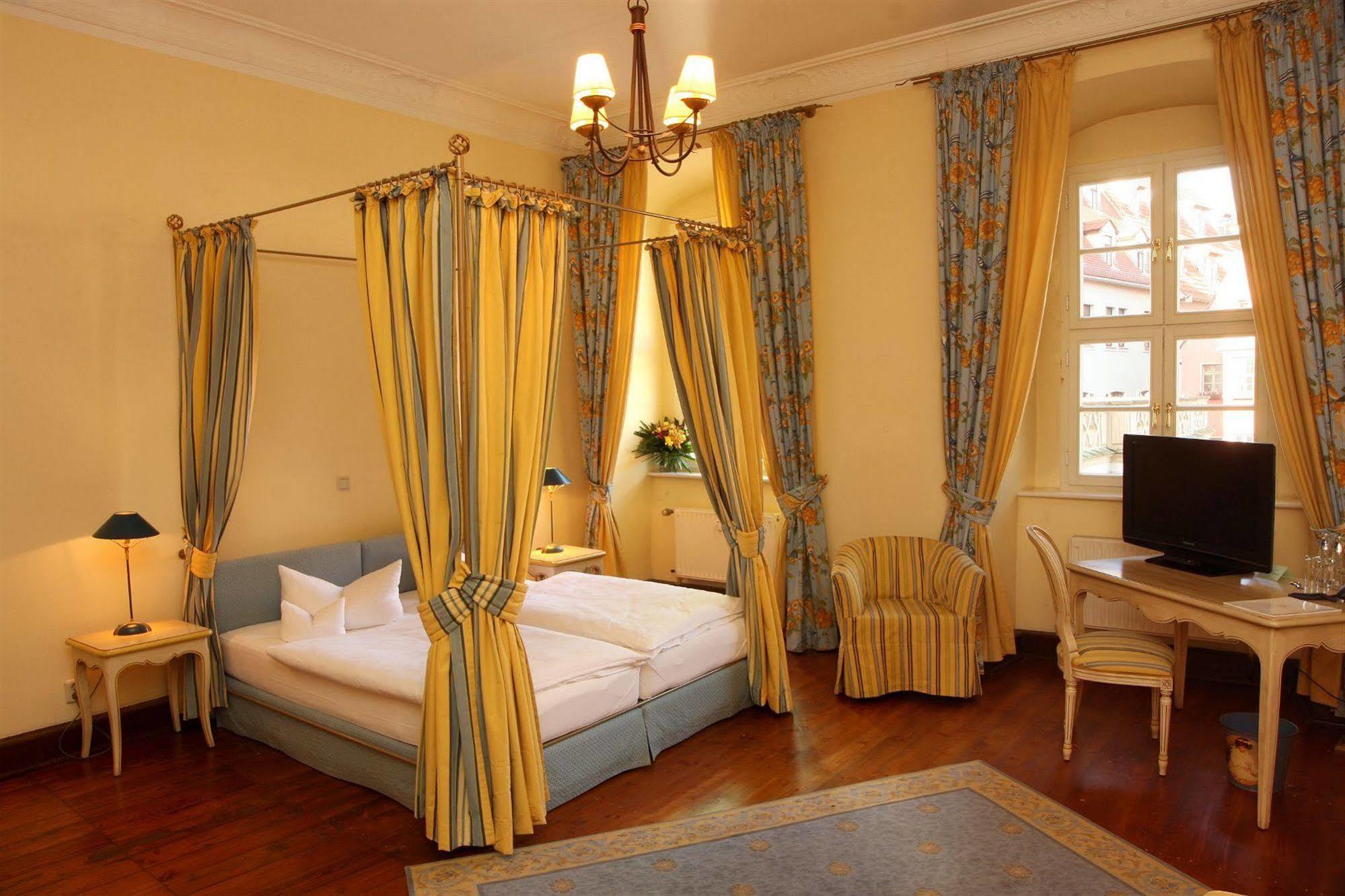 Hotel Graf Von Mansfeld ลูเธอร์ชตัดท์ ไอสเลเบน ภายนอก รูปภาพ
